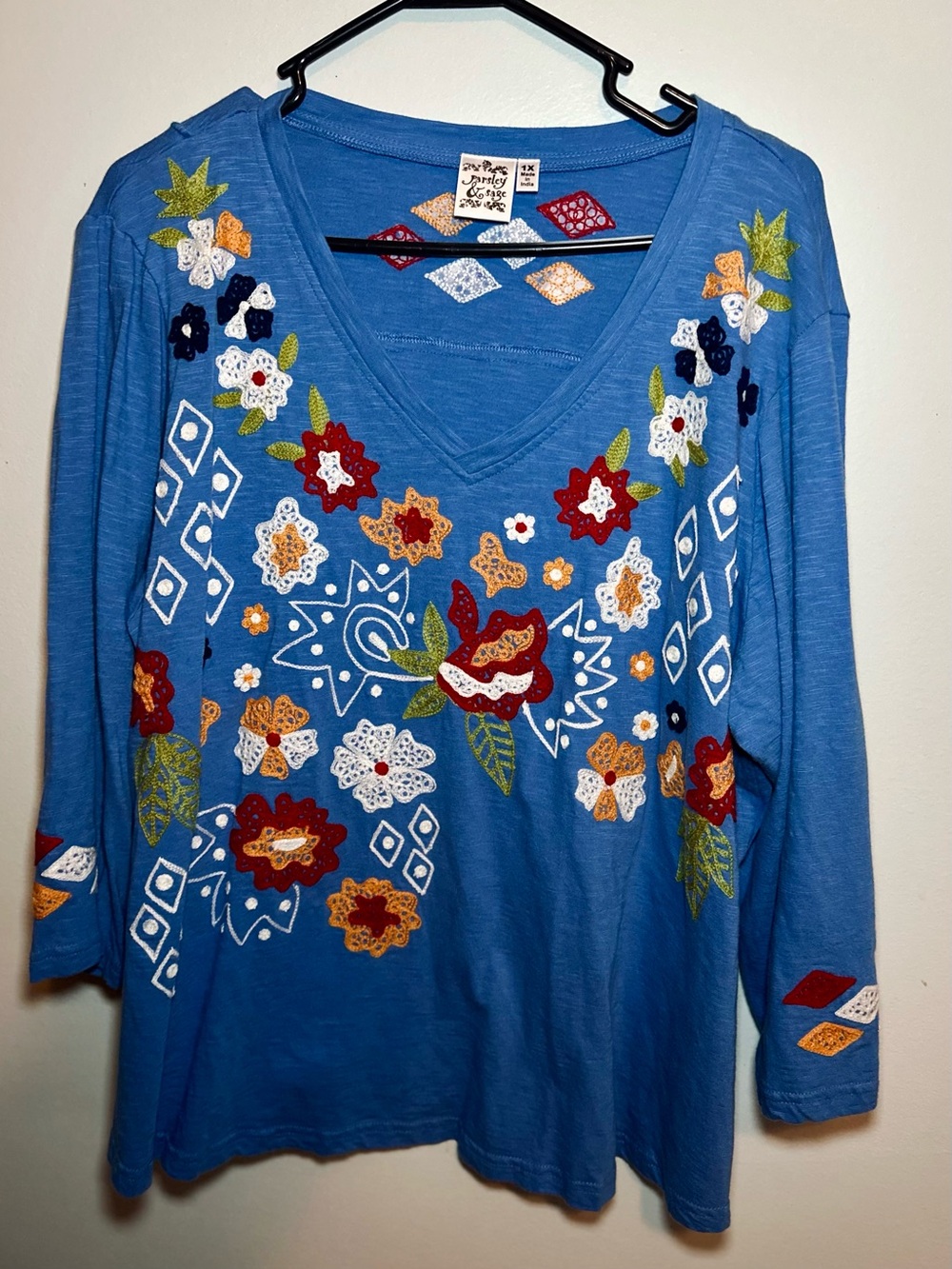 Parsley & Sage 1X Blue Embroidered Floral Boho V Neck 3/4 Sleeve Top